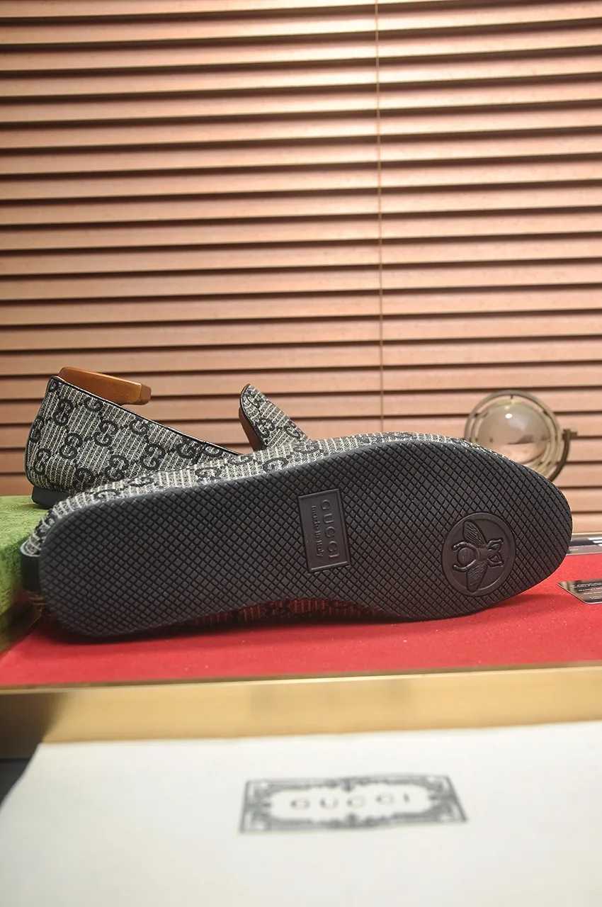 Men's men's shoes💰460💶[GUCCI Gucci] Men's wallet shoes🇮🇹Official website original 1:1 mold opening, original quality💯The upper is made of imported cowhide and Gucci original fabric➕Breathable cotton sheep lining, fine workmanship, high-end atmosphere. Has a fashionable and exemplary look. Rubber wear-resistant and anti-slip outsole. Code number: 38-44